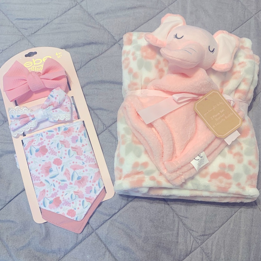 Baby girl blanket includes a small elephant snuggle blanket w/ bows and 2 bibs - Picture 1 of 1